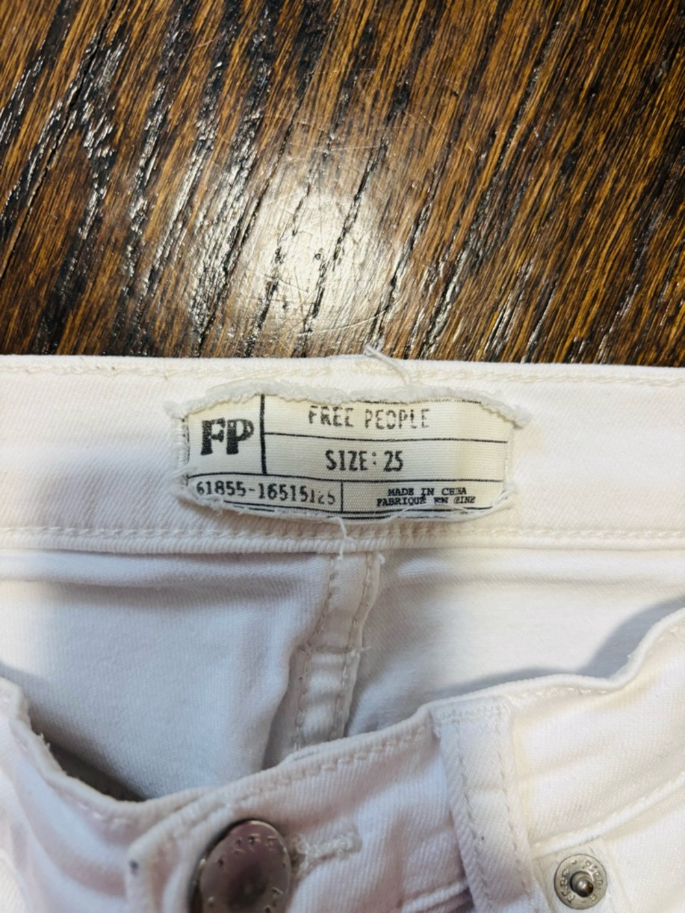 FREE PEOPLE, White Button-Fly Women's Jeans, Size 25 - Picture 3 of 3
